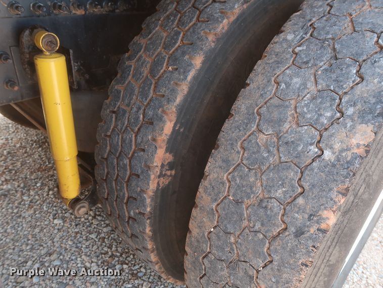 image for item DH0932 2007 Volvo VHD  dump truck