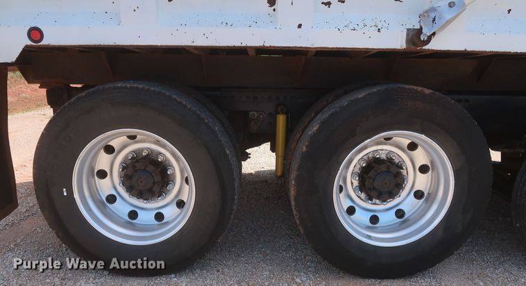 image for item DH0932 2007 Volvo VHD  dump truck