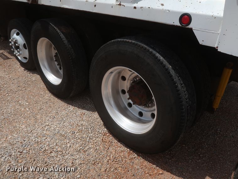 image for item DH0932 2007 Volvo VHD  dump truck