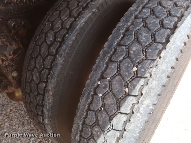 image for item DH0932 2007 Volvo VHD  dump truck