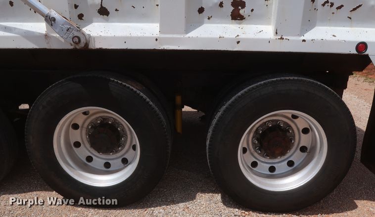 image for item DH0932 2007 Volvo VHD  dump truck