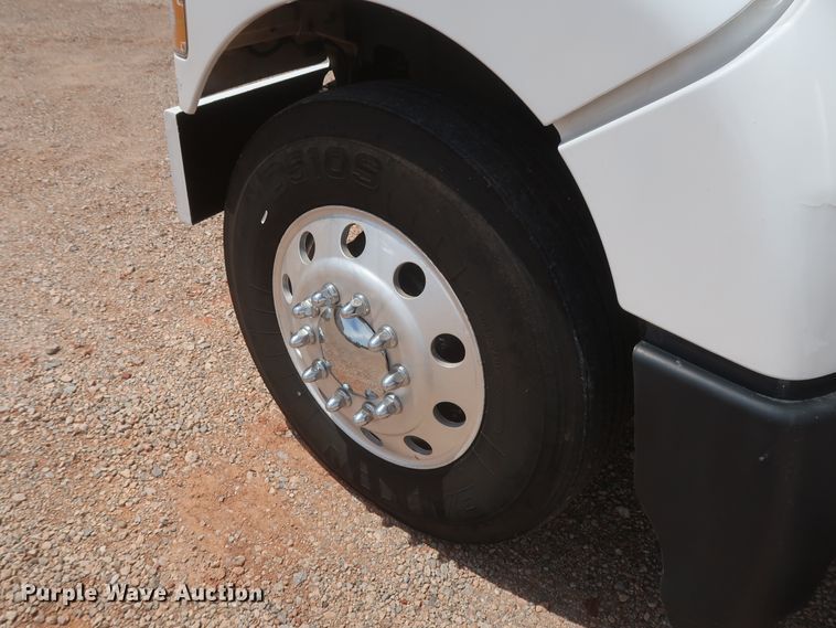 image for item DH0932 2007 Volvo VHD  dump truck