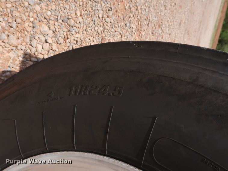 image for item DH0932 2007 Volvo VHD  dump truck