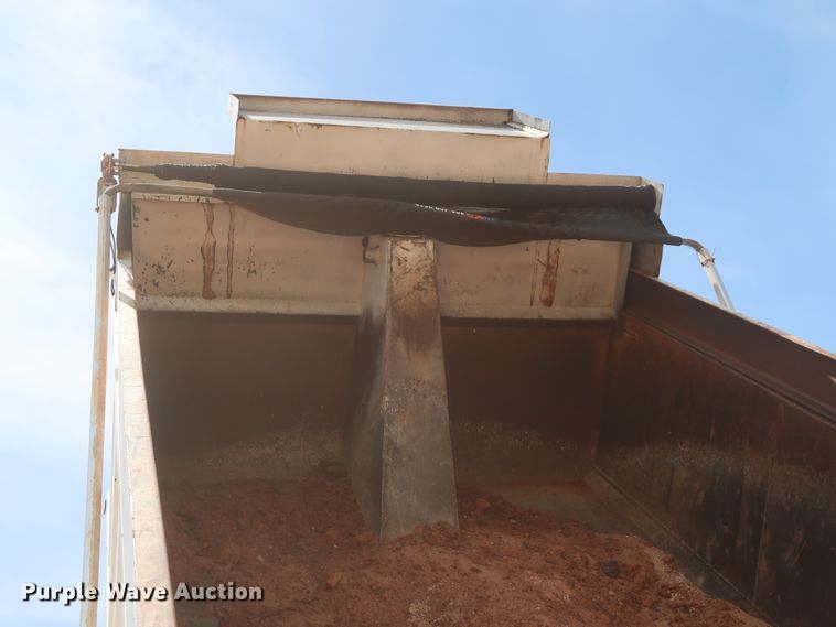 image for item DH0932 2007 Volvo VHD  dump truck