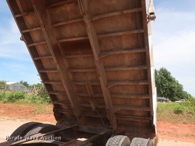 image for item DH0932 2007 Volvo VHD  dump truck