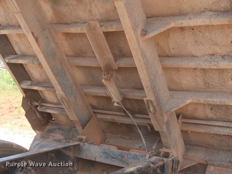 image for item DH0932 2007 Volvo VHD  dump truck