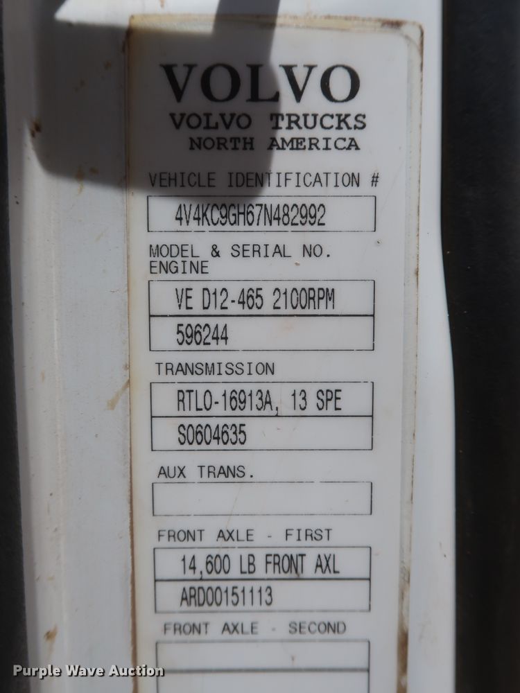 image for item DH0932 2007 Volvo VHD  dump truck