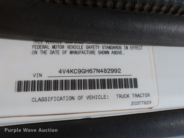 image for item DH0932 2007 Volvo VHD  dump truck