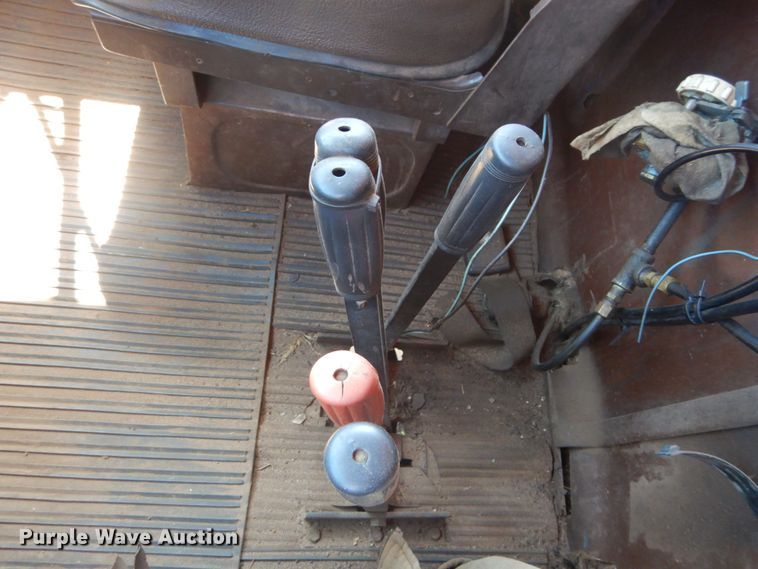 image for item DH5143 1976 Ford 8000  dump truck