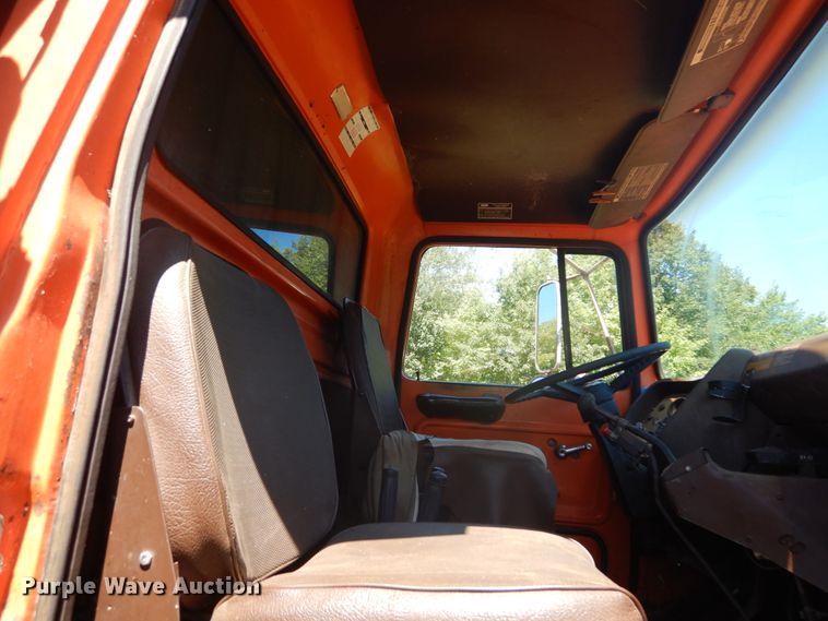 image for item DH5143 1976 Ford 8000  dump truck