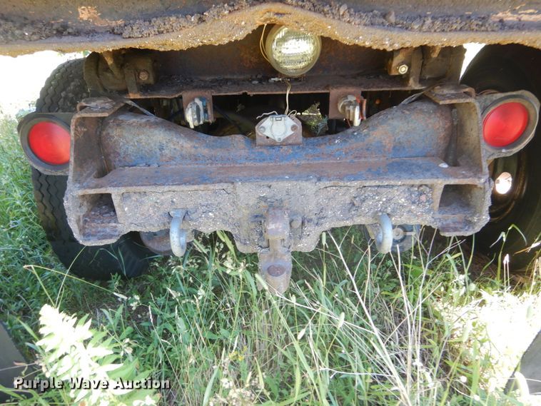 image for item DH5143 1976 Ford 8000  dump truck