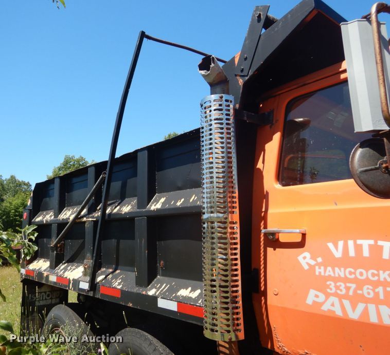 image for item DH5143 1976 Ford 8000  dump truck