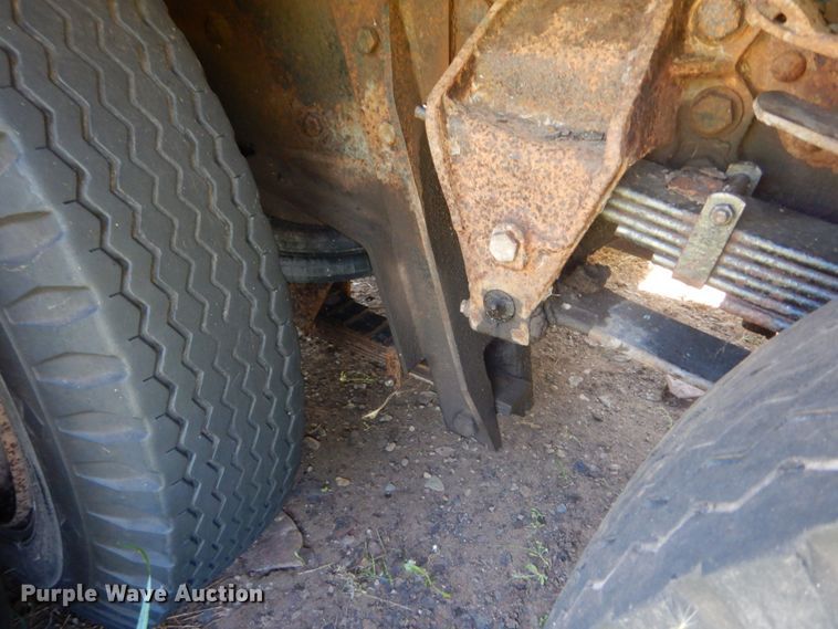 image for item DH5143 1976 Ford 8000  dump truck