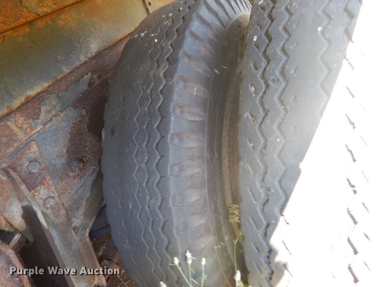 image for item DH5143 1976 Ford 8000  dump truck