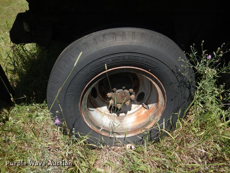 image for item DH5143 1976 Ford 8000  dump truck