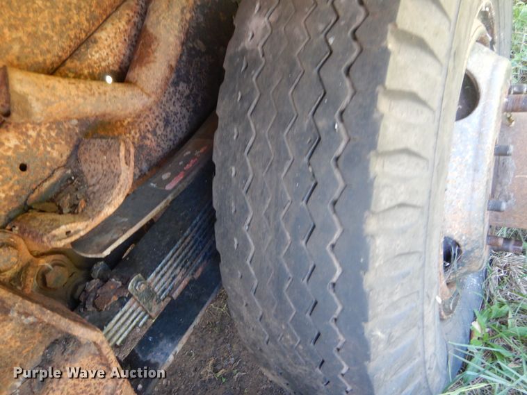 image for item DH5143 1976 Ford 8000  dump truck