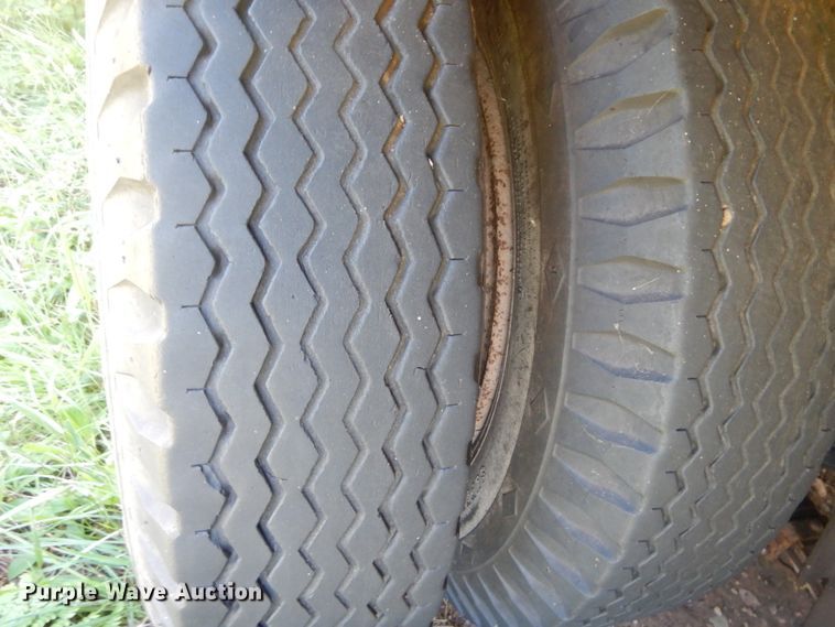 image for item DH5143 1976 Ford 8000  dump truck