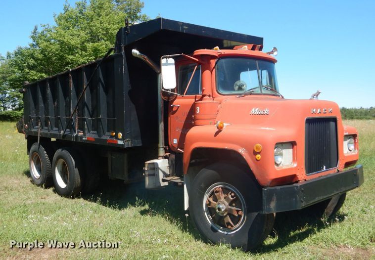image for item DH5147 1970 Mack DM-607S  dump truck