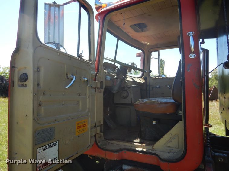 image for item DH5147 1970 Mack DM-607S  dump truck
