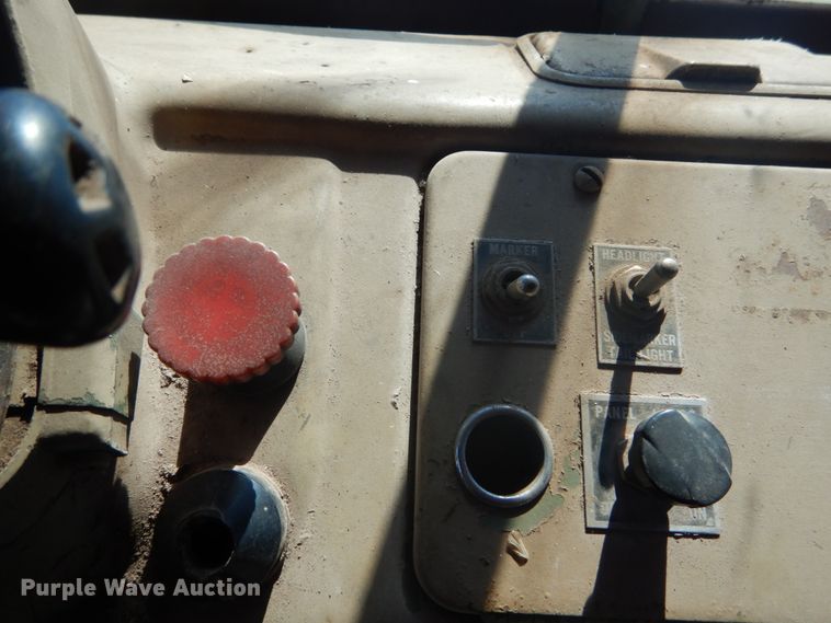 image for item DH5147 1970 Mack DM-607S  dump truck