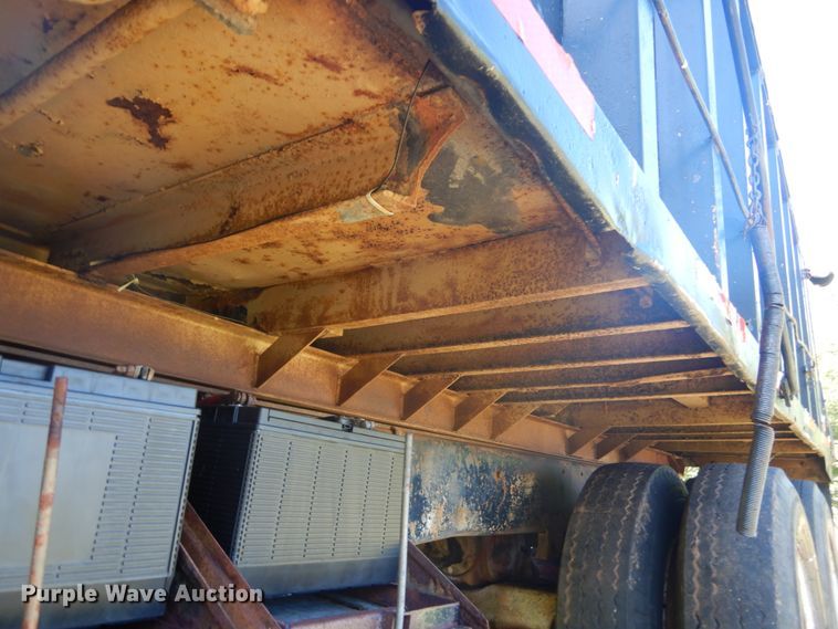 image for item DH5147 1970 Mack DM-607S  dump truck