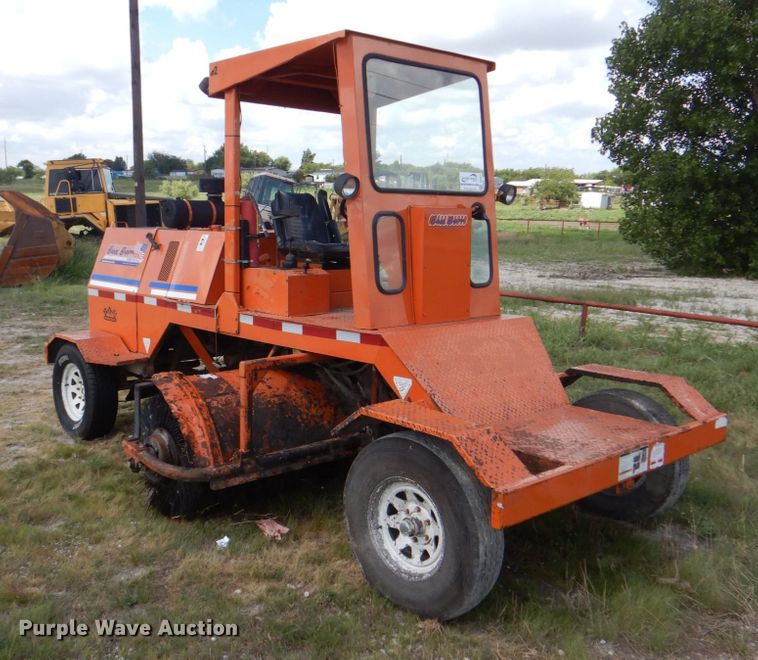 image for item DH5371 2005 Broce RJ350  broom