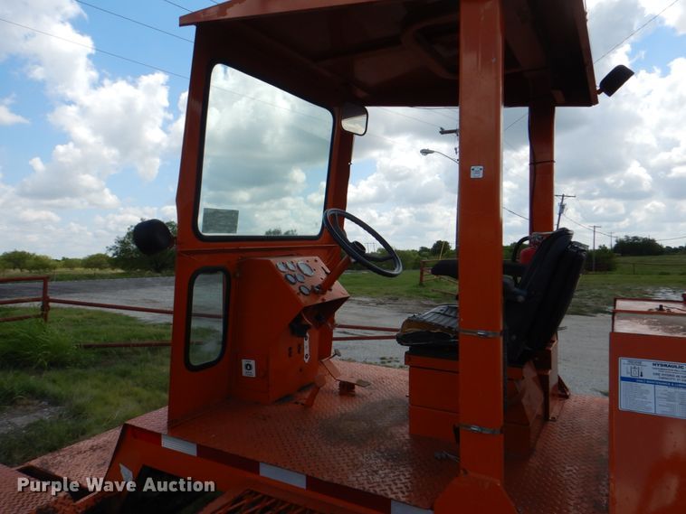 image for item DH5371 2005 Broce RJ350  broom