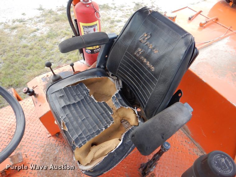 image for item DH5371 2005 Broce RJ350  broom