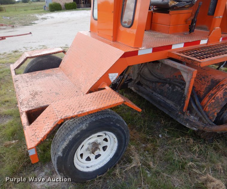 image for item DH5371 2005 Broce RJ350  broom