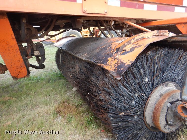 image for item DH5371 2005 Broce RJ350  broom