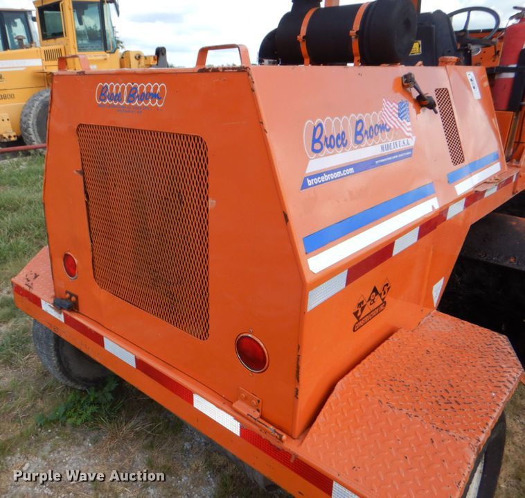 image for item DH5371 2005 Broce RJ350  broom