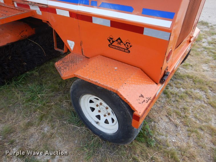 image for item DH5371 2005 Broce RJ350  broom