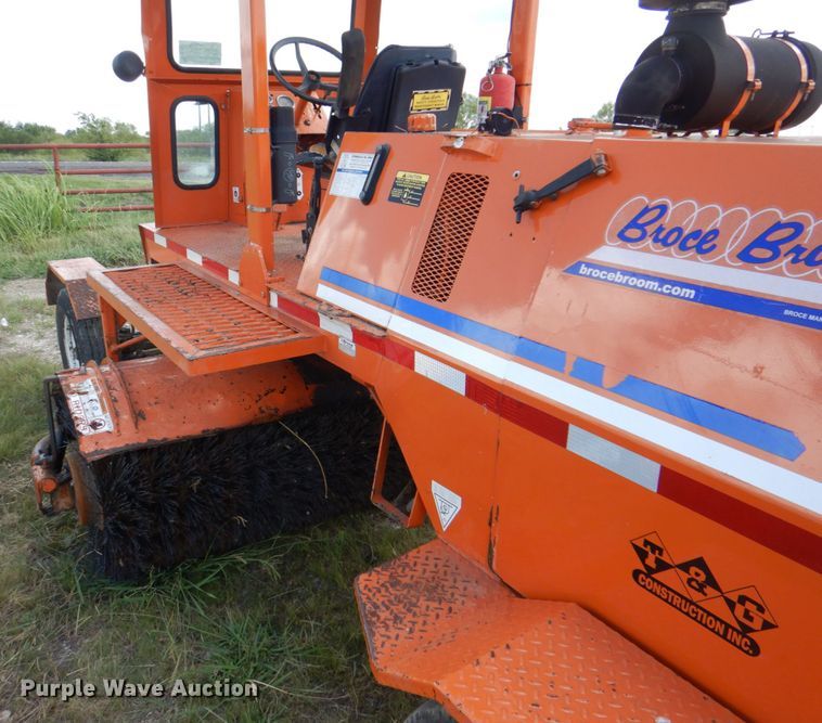 image for item DH5371 2005 Broce RJ350  broom