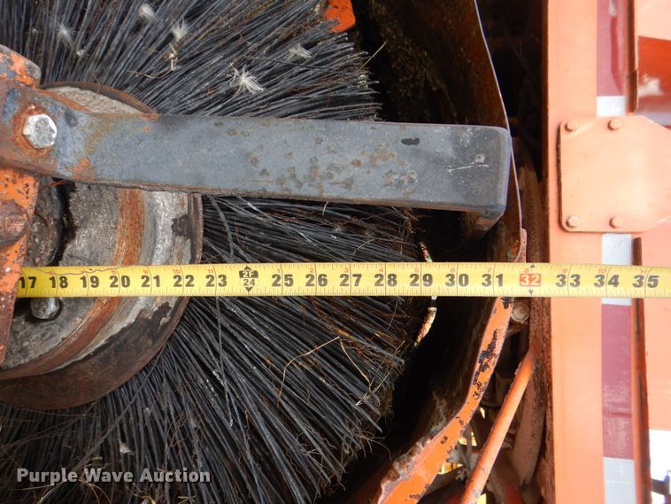 image for item DH5371 2005 Broce RJ350  broom