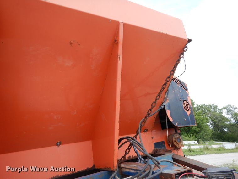 image for item DH6522 Swenson spreader