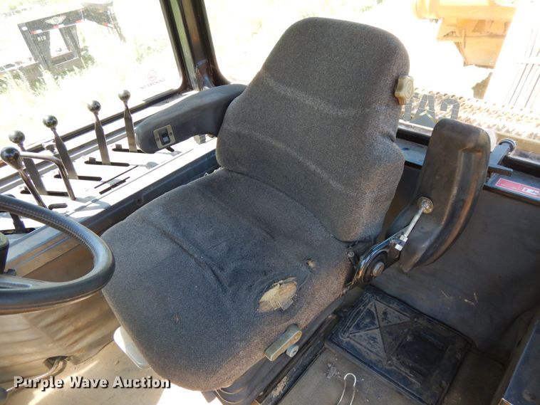 image for item DH6523 1994 Caterpillar Challenger 75C  tractor