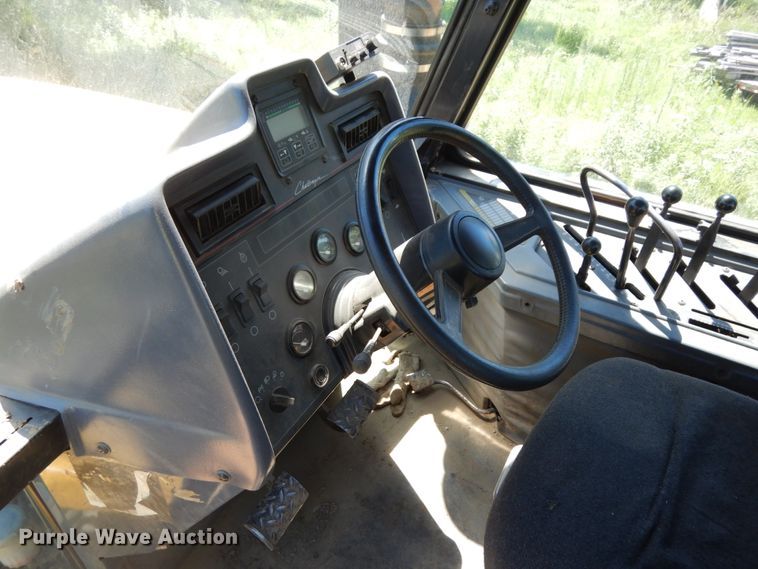 image for item DH6523 1994 Caterpillar Challenger 75C  tractor