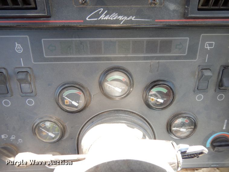 image for item DH6523 1994 Caterpillar Challenger 75C  tractor