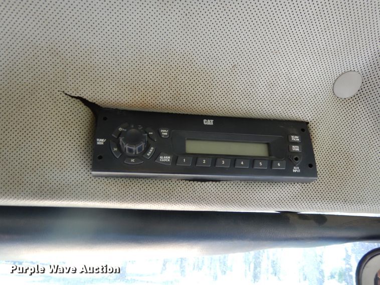 image for item DH6523 1994 Caterpillar Challenger 75C  tractor