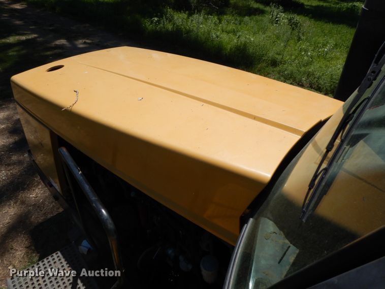 image for item DH6523 1994 Caterpillar Challenger 75C  tractor