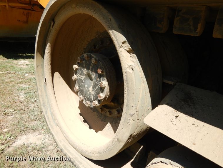 image for item DH6523 1994 Caterpillar Challenger 75C  tractor