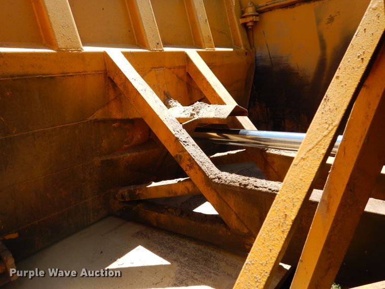 image for item DH6524 Clark  scraper