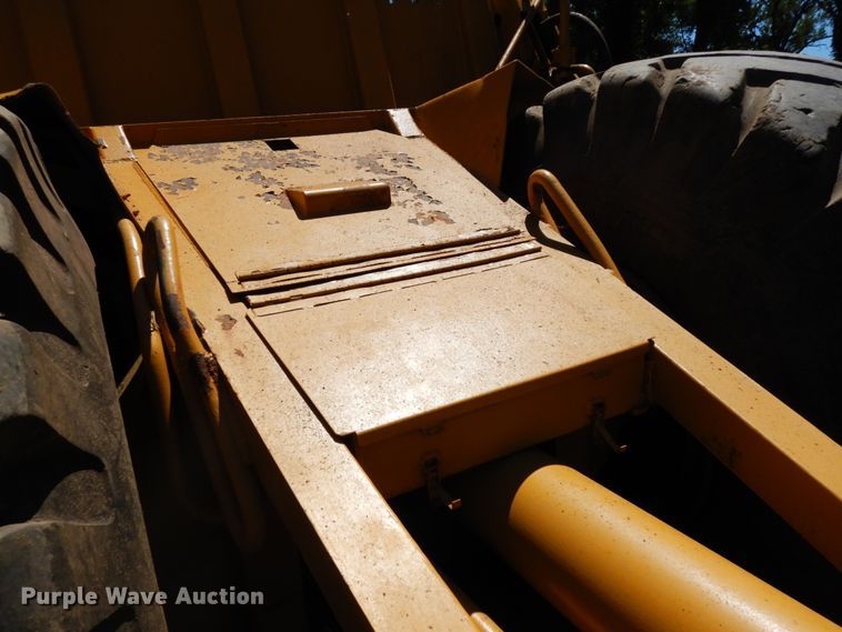 image for item DH6524 Clark  scraper