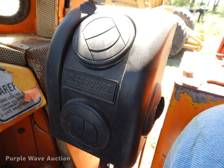 image for item DH6525 1976 Caterpillar 941B  track loader