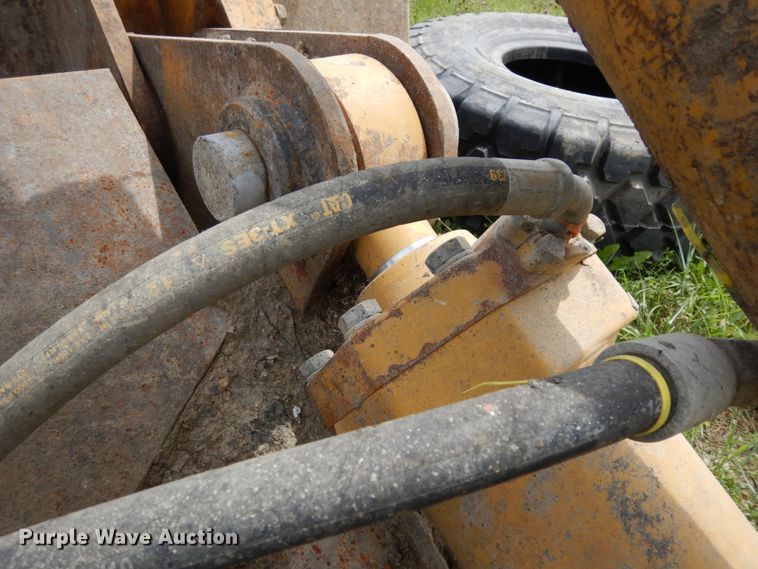 image for item DH6551 1995 Caterpillar dozer ripper