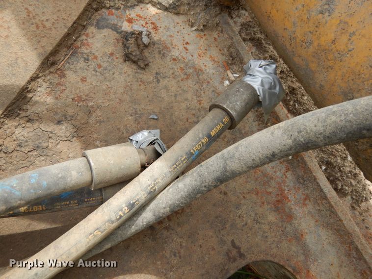 image for item DH6551 1995 Caterpillar dozer ripper