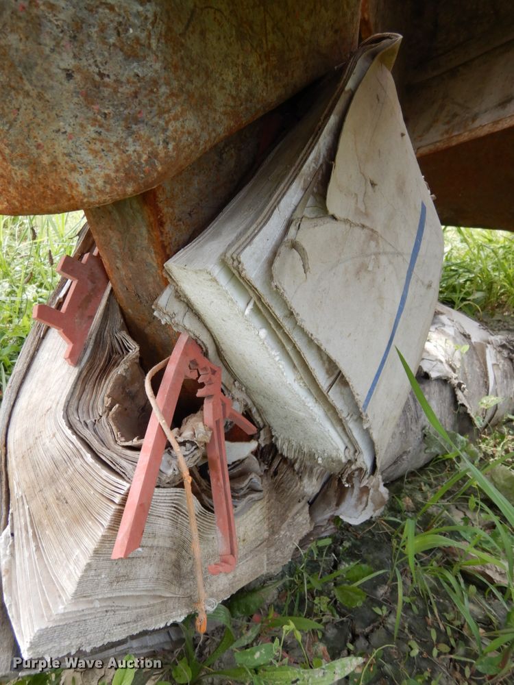 image for item DH6551 1995 Caterpillar dozer ripper