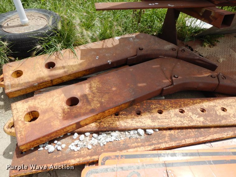 image for item DH6551 1995 Caterpillar dozer ripper