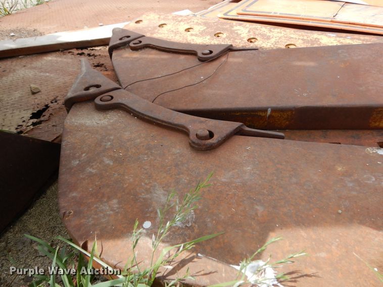 image for item DH6551 1995 Caterpillar dozer ripper