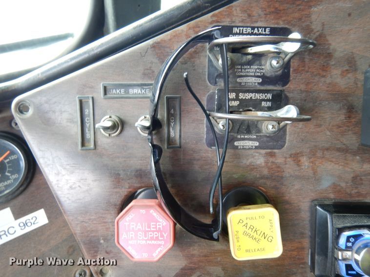 image for item DH6566 1987 Freightliner FLC  dump truck